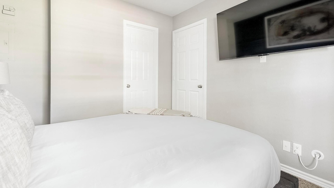 Photo of Bedroom in Royal Ridge