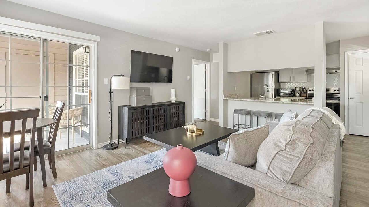Photo of Livingroom in Royal Ridge