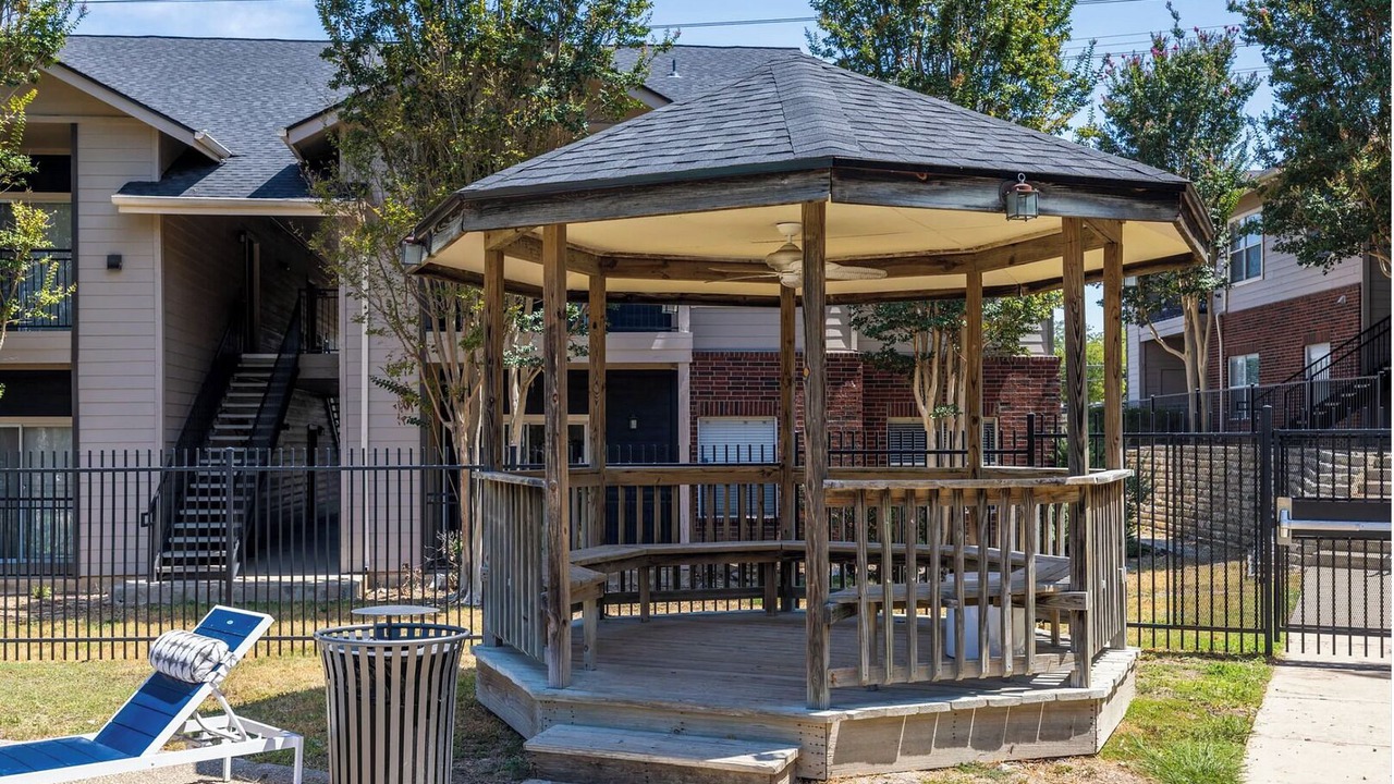 Photo of Patio Balcony in Royal Ridge