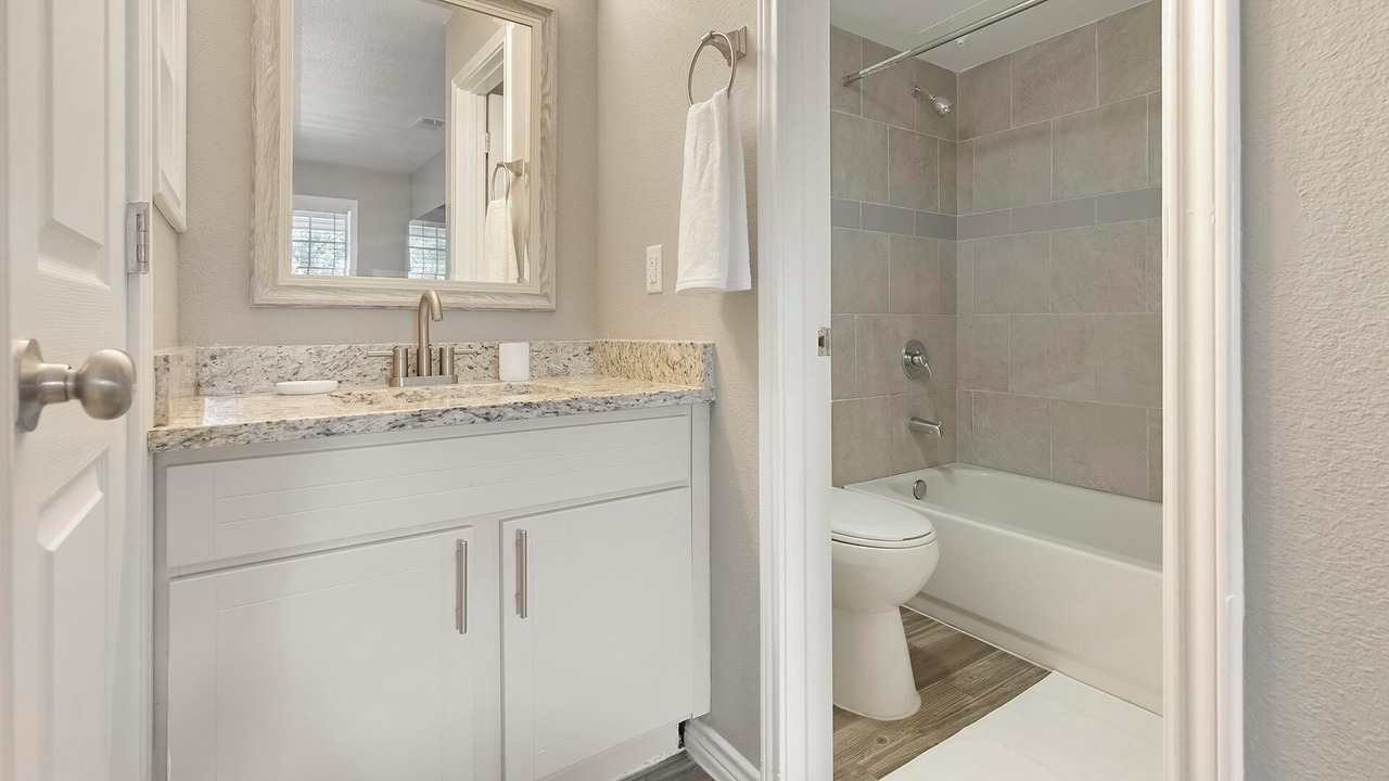 Photo of Bathroom in Royal Ridge