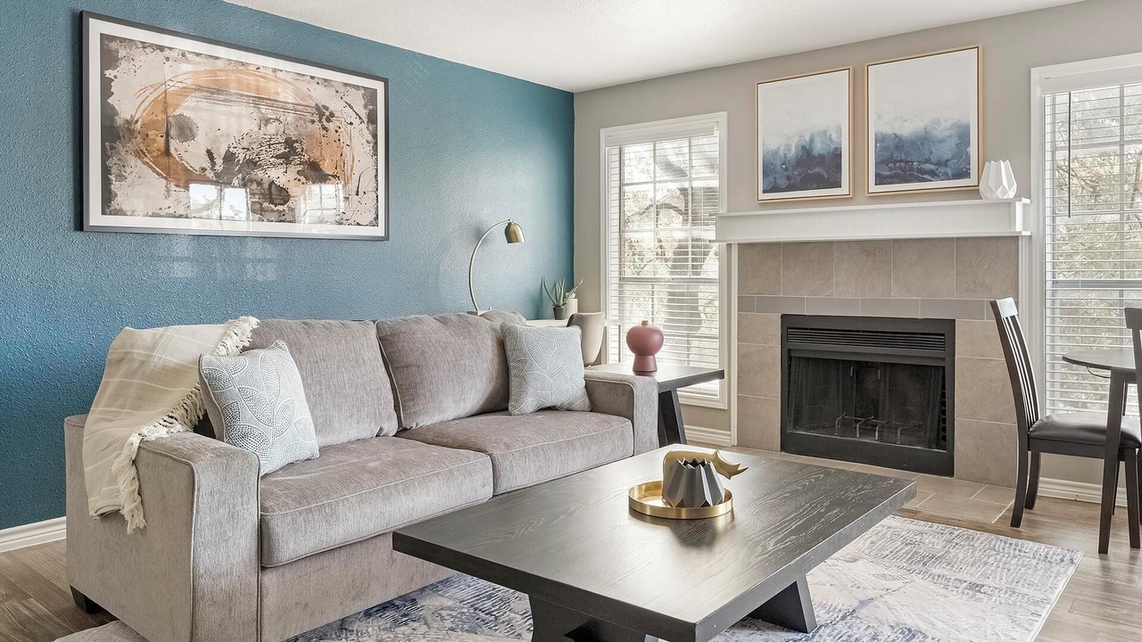 Photo of Livingroom in Royal Ridge