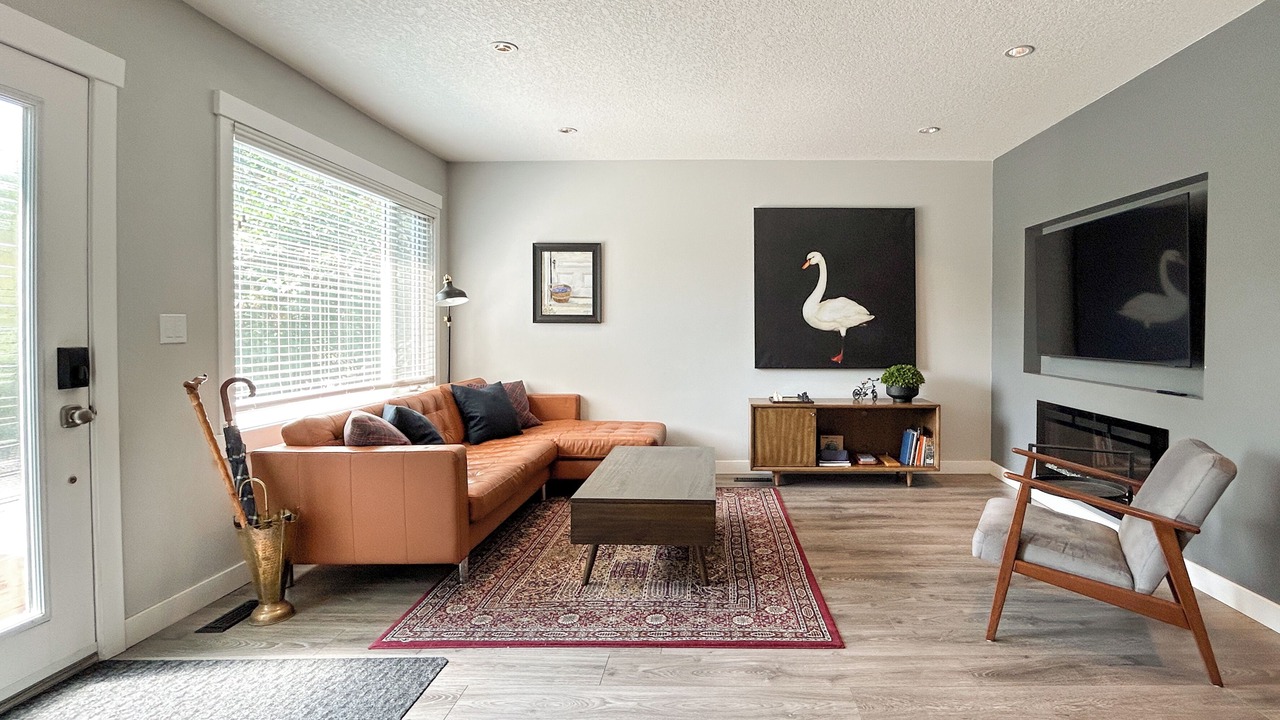 Photo of Livingroom in Marda Loop