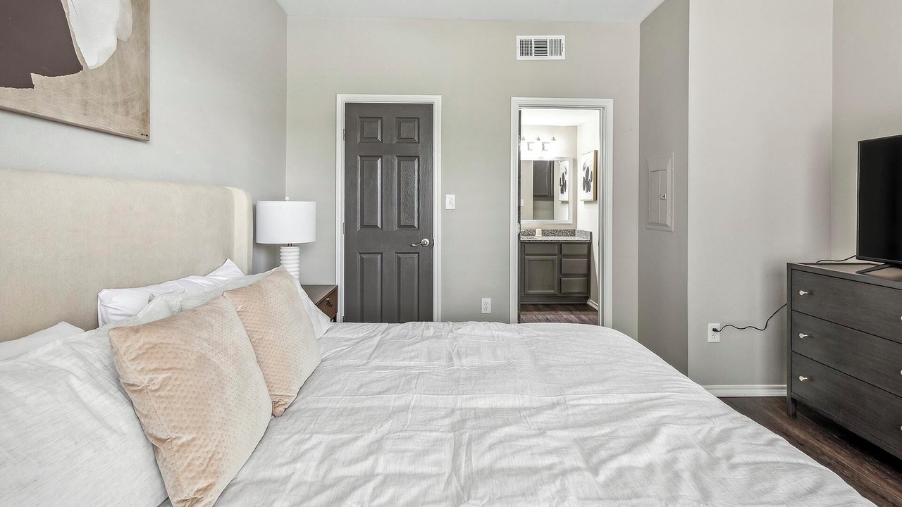 Photo of Bedroom in Fossil Creek