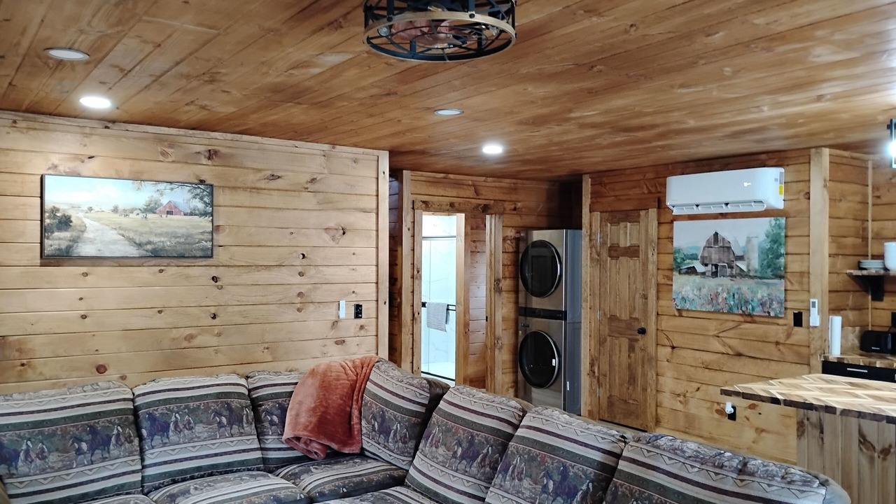 Photo of Livingroom in Creola