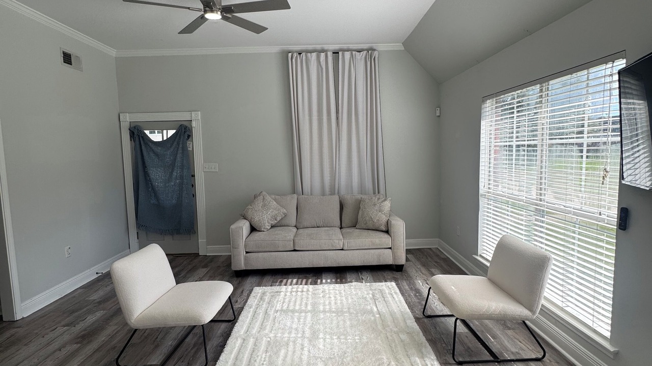 Photo of Livingroom in Prairieville