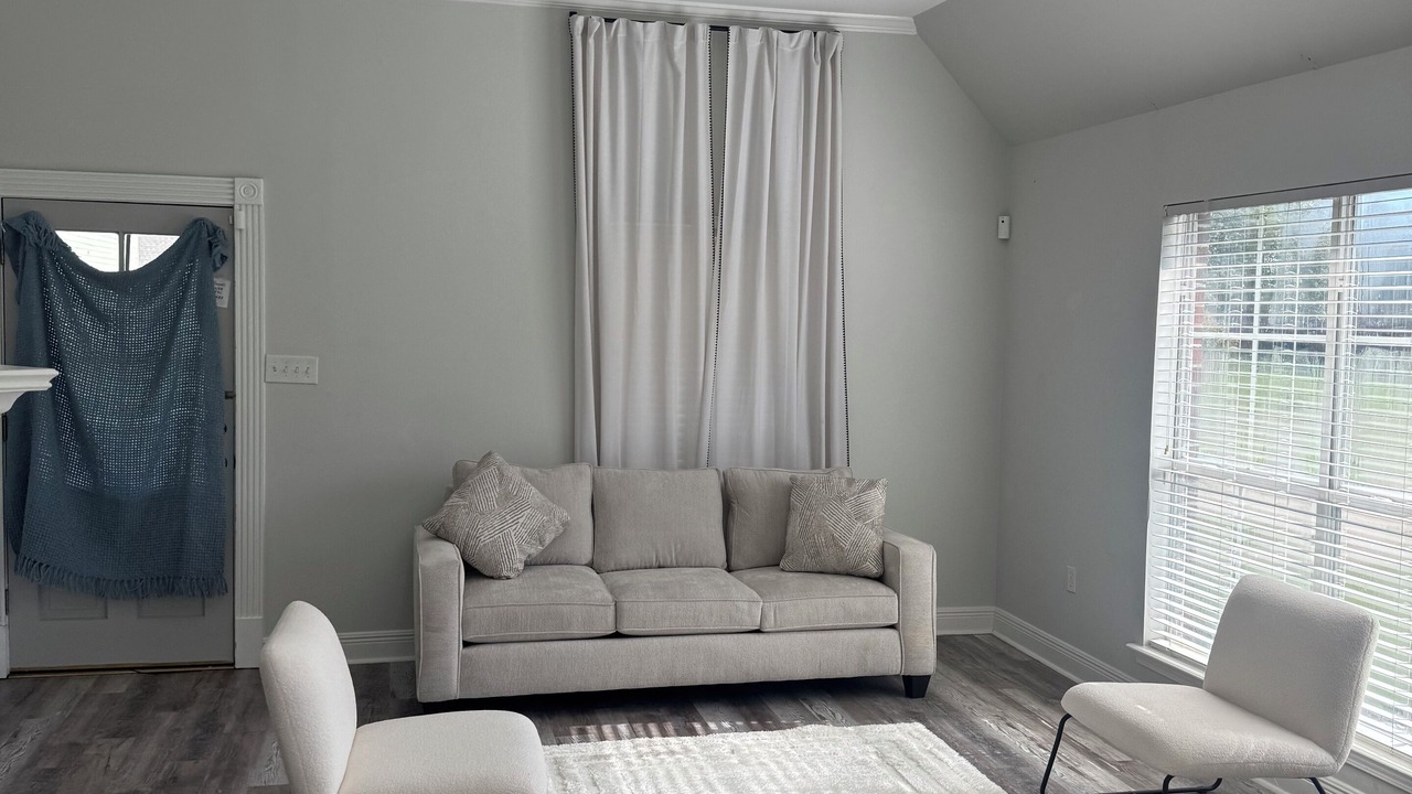 Photo of Livingroom in Prairieville