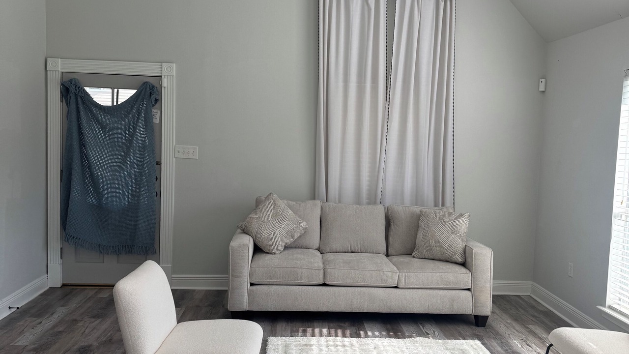 Photo of Livingroom in Prairieville