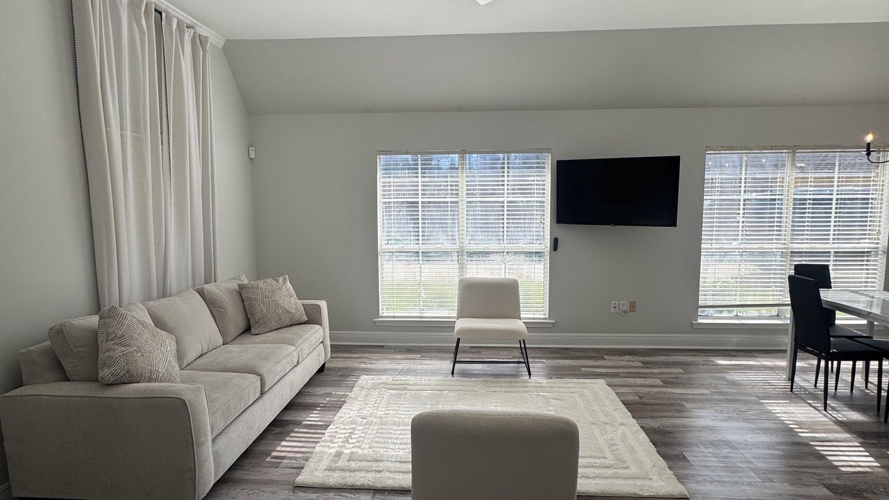Photo of Livingroom in Prairieville