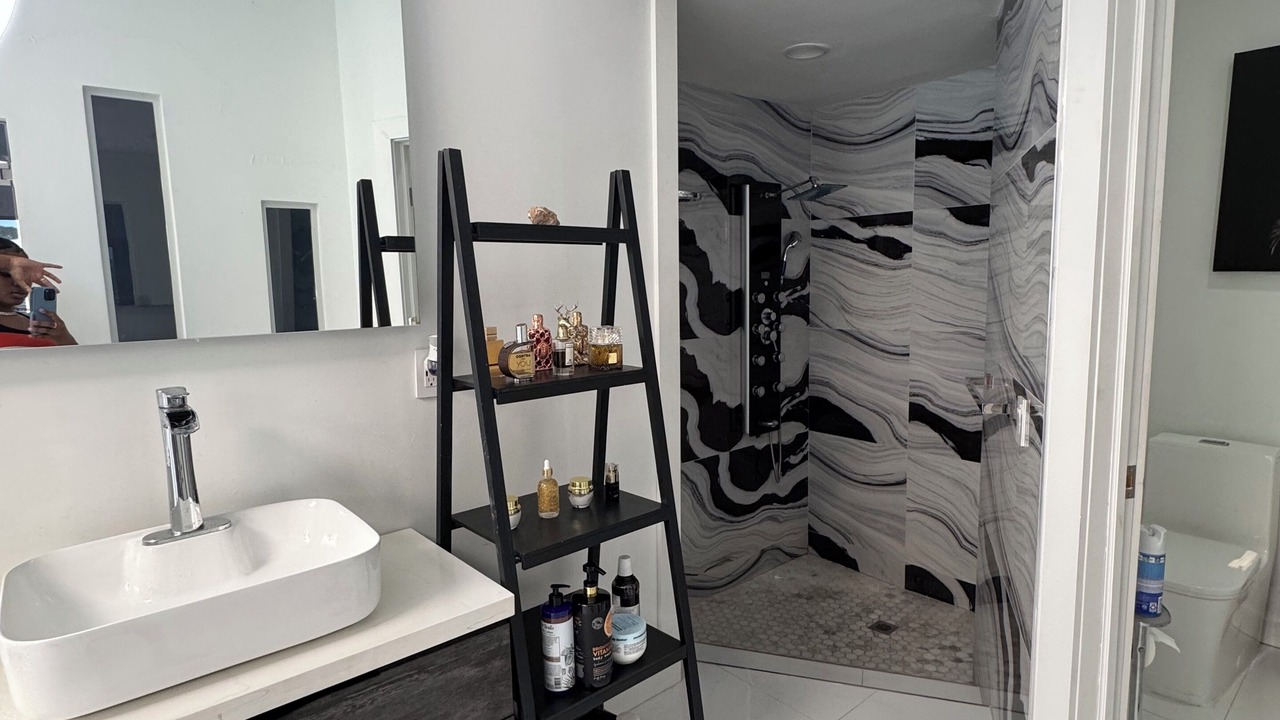 Photo of Bathroom in Tamarac