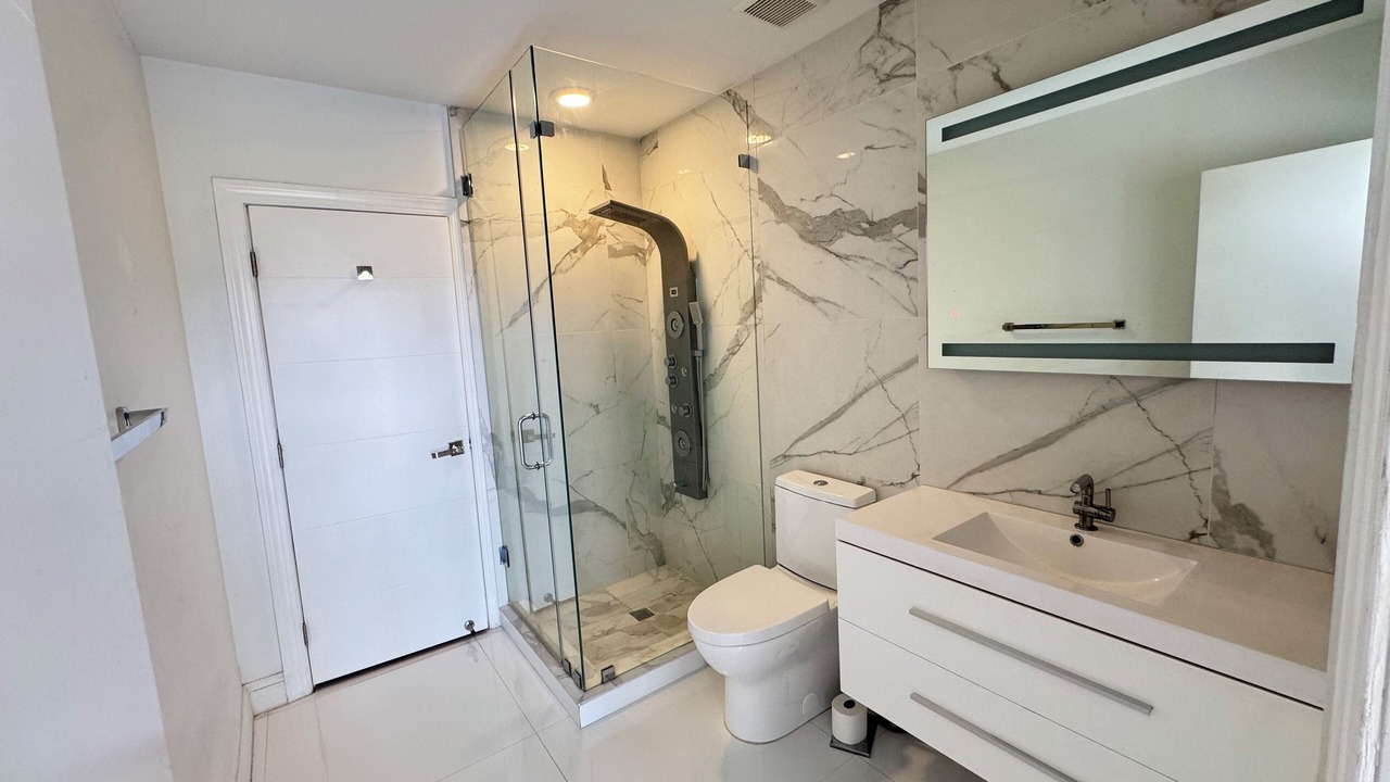 Photo of Bathroom in Tamarac