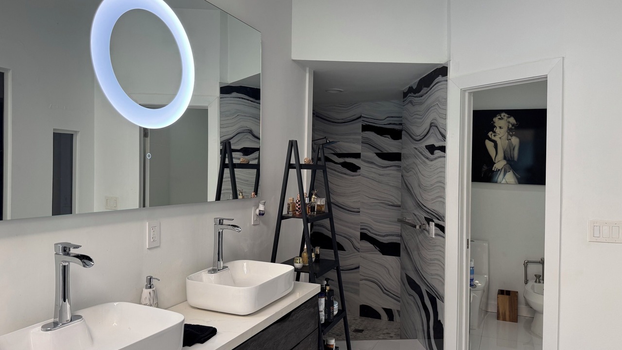 Photo of Bathroom in Tamarac