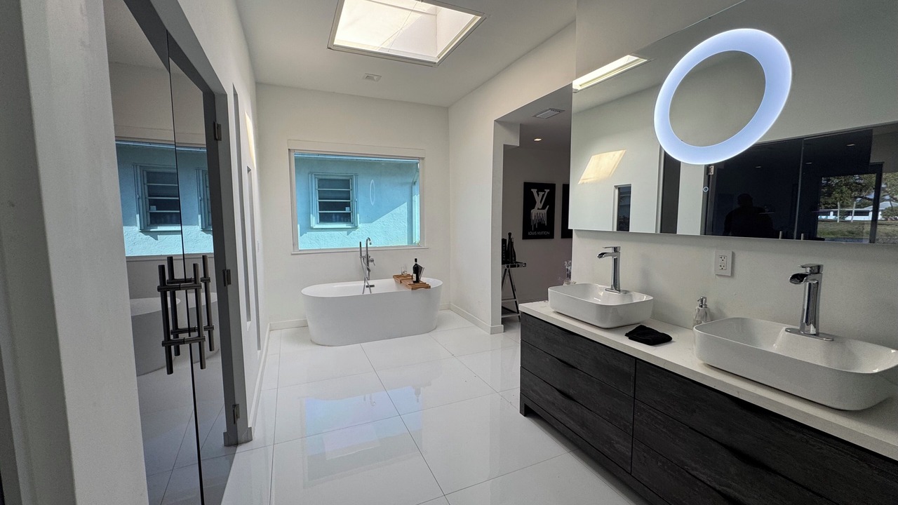 Photo of Bathroom in Tamarac