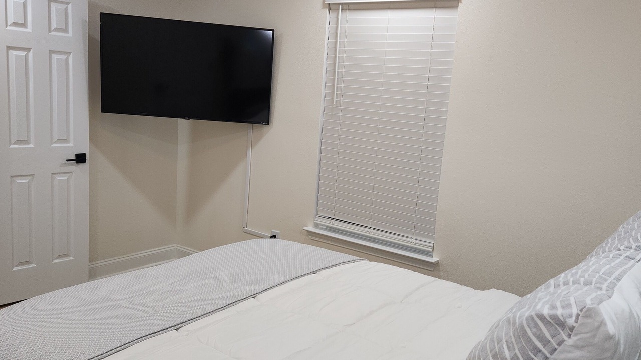 Photo of Bedroom in Mid City South