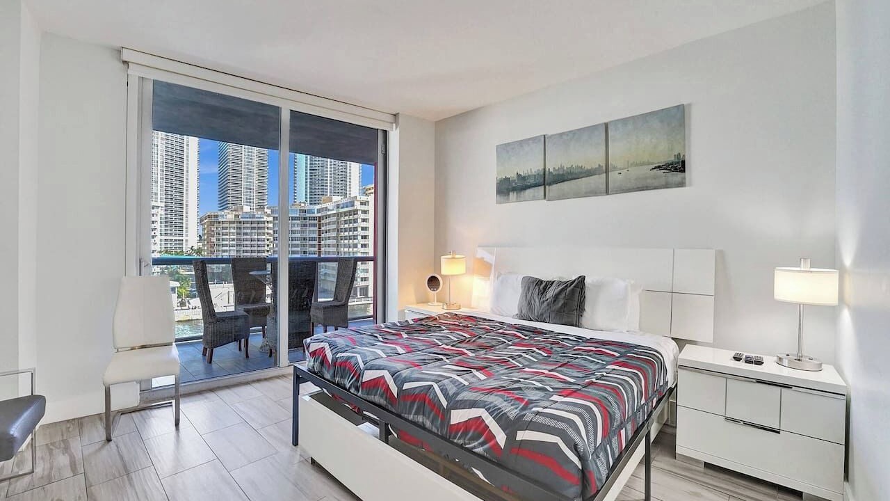 Photo of Bedroom in Hallandale Beach