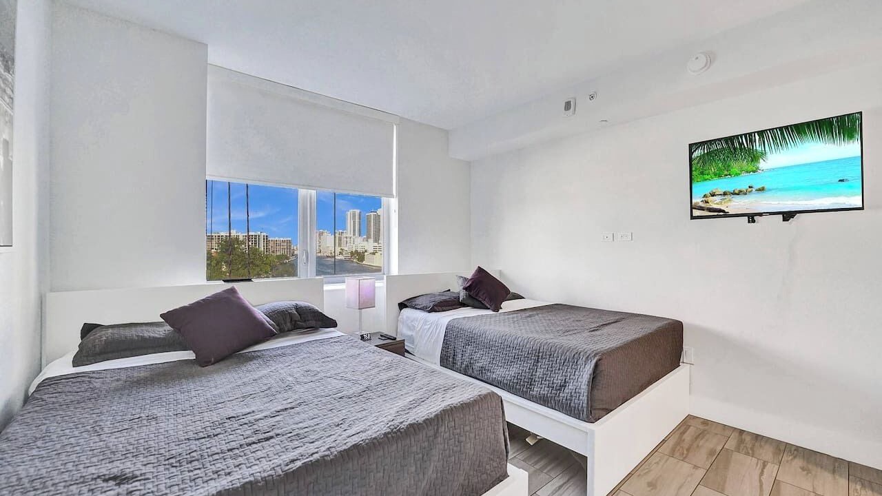 Photo of Bedroom in Hallandale Beach