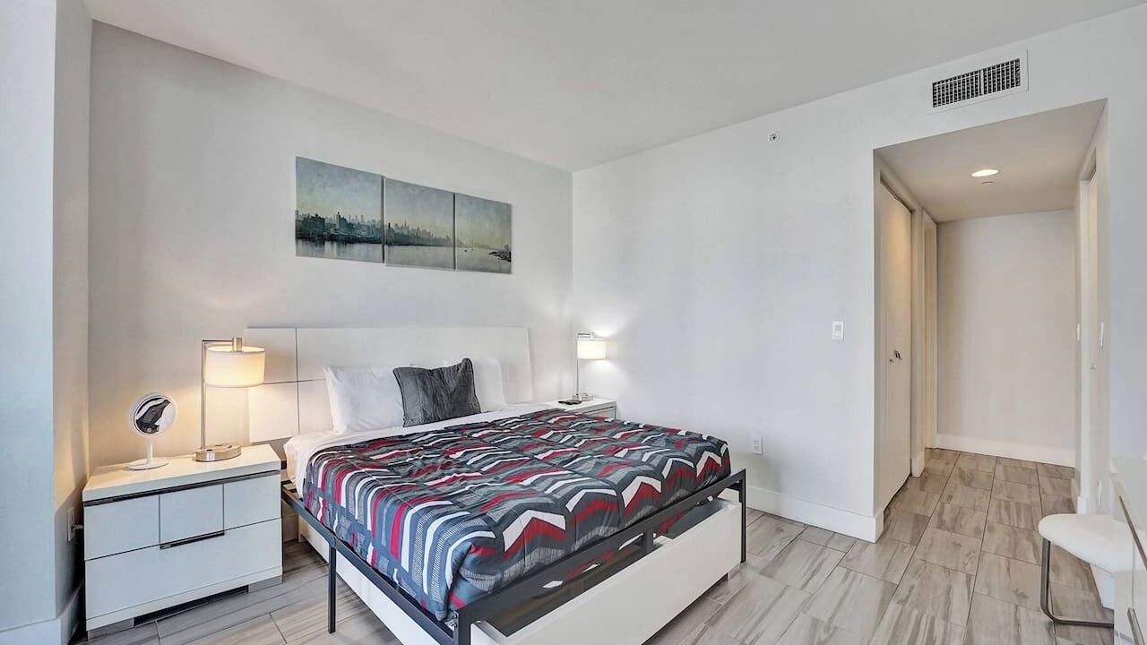 Photo of Bedroom in Hallandale Beach
