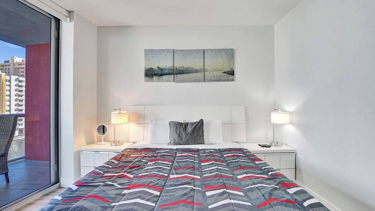 Photo of Bedroom in Hallandale Beach