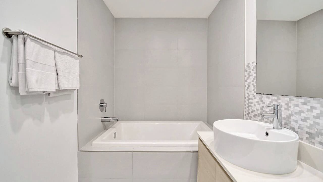 Photo of Bathroom in Hallandale Beach