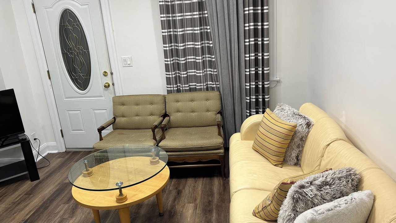 Photo of Livingroom in Oshawa