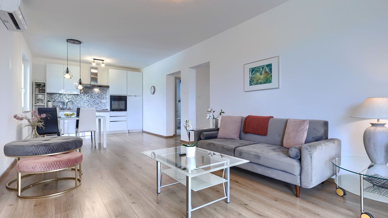 Photo of Livingroom in Ripenda Verbanci