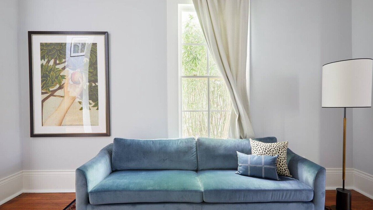 Photo of Livingroom in Uptown Historic District