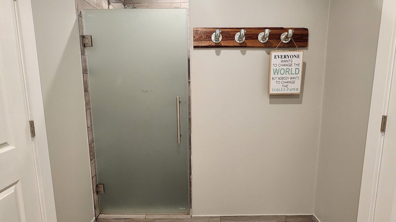 Photo of Others in O Brien