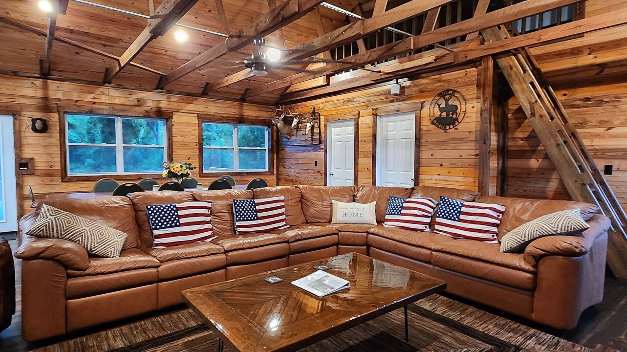 Photo of Livingroom in O Brien