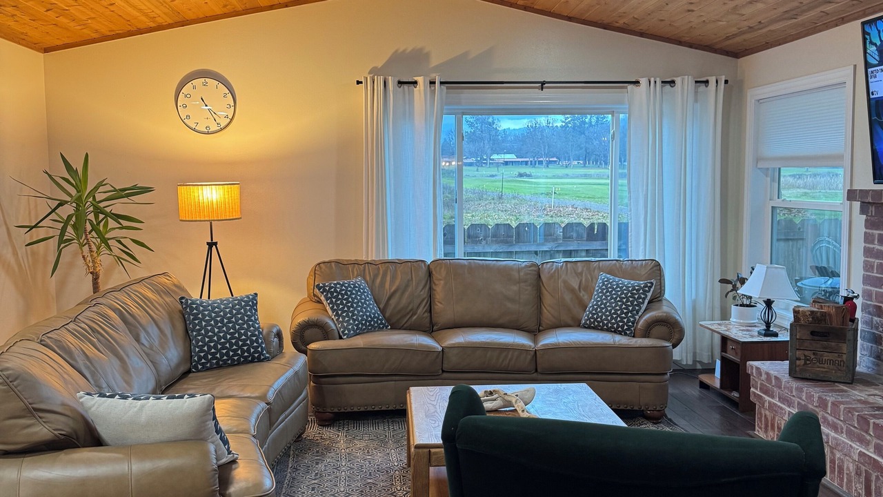 Photo of Livingroom in Weaverville