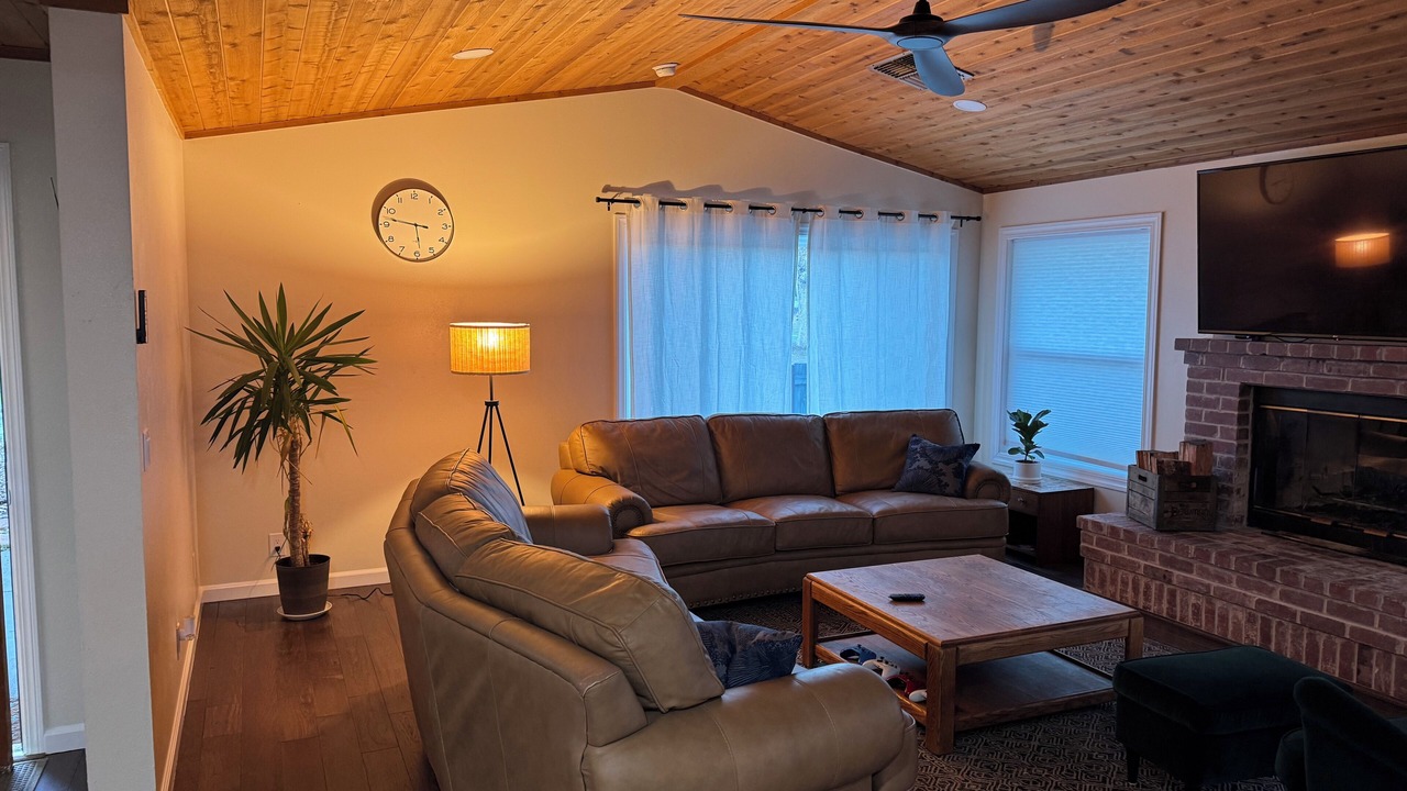 Photo of Livingroom in Weaverville