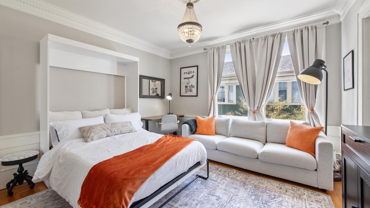 Photo of Bedroom in Nob Hill