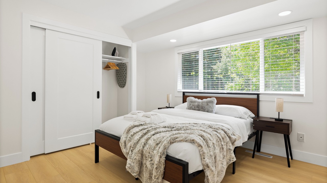 Photo of Bedroom in Orinda
