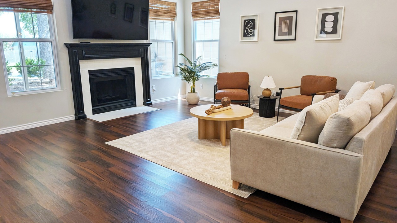 Photo of Livingroom in Wells Branch