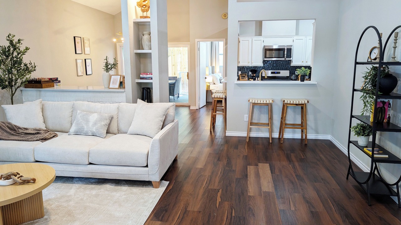 Photo of Livingroom in Wells Branch
