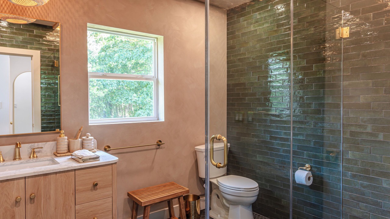 Photo of Bathroom in Arvonia