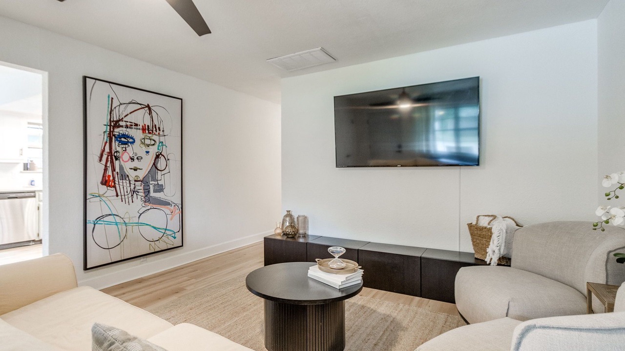 Photo of Livingroom in Edmond