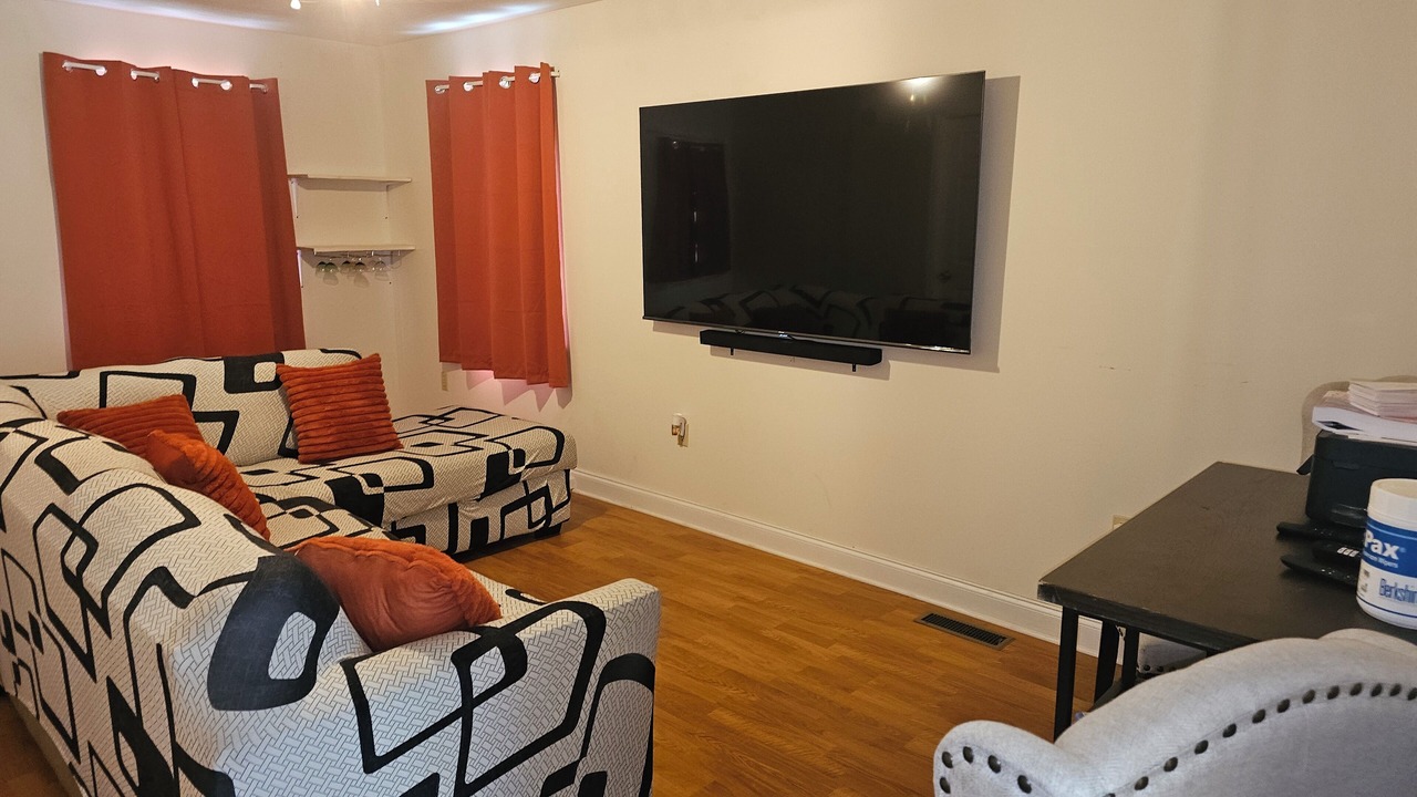 Photo of Livingroom in Martinsville