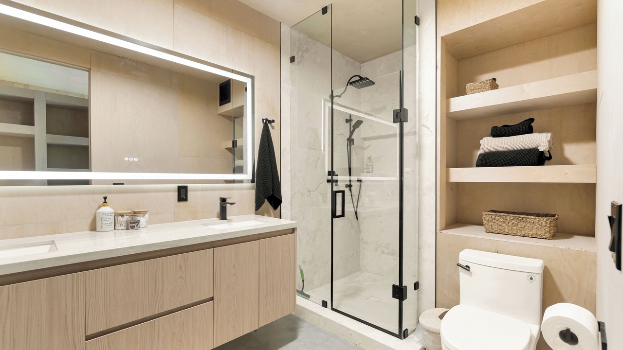 Photo of Bathroom in Gravenhurst