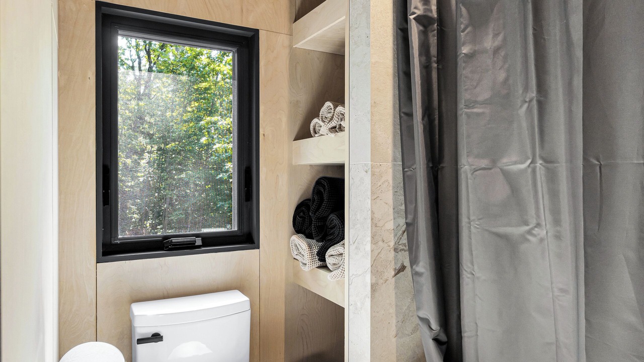 Photo of Bathroom in Gravenhurst