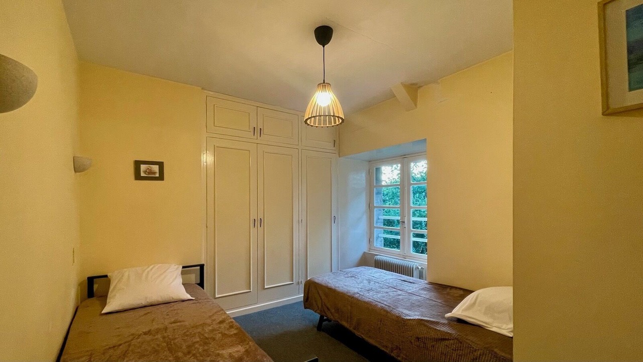 Photo of Bedroom in Longaulnay