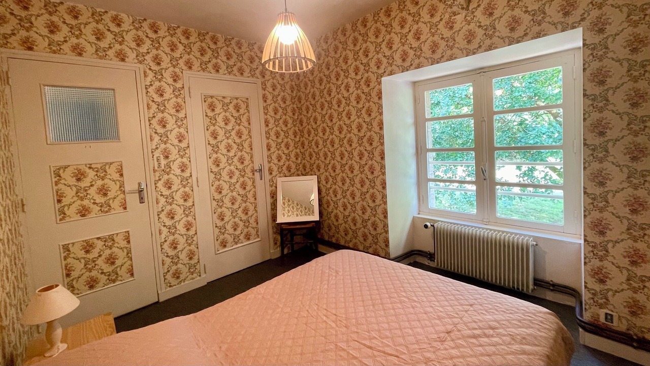 Photo of Bedroom in Longaulnay
