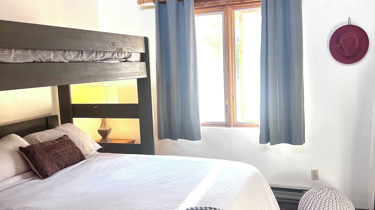 Photo of Bedroom in Arroyo Seco