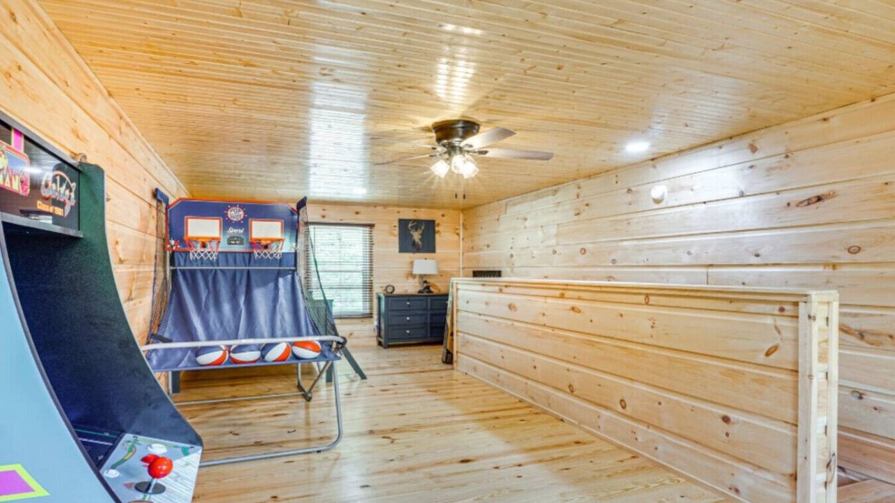 Photo of Bedroom in Tellico Plains