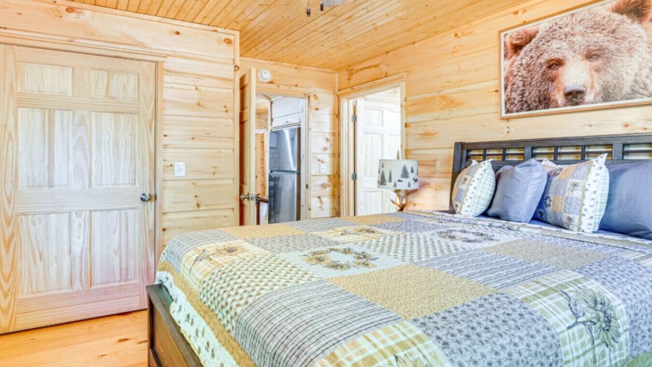 Photo of Bedroom in Tellico Plains