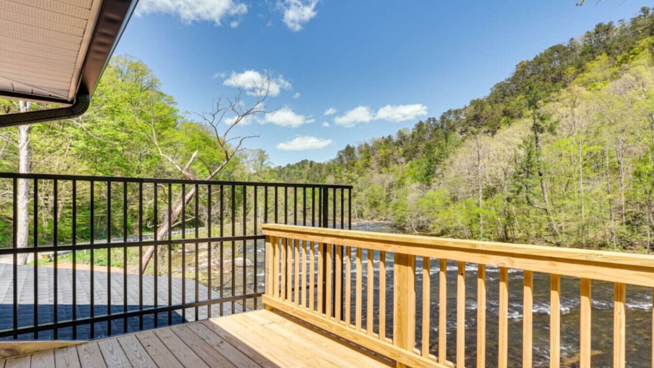 Photo of Patio Balcony in Tellico Plains