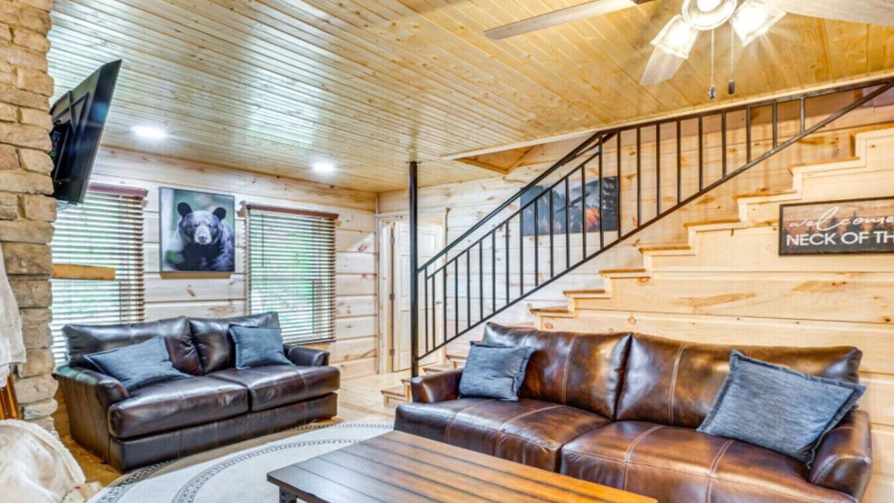 Photo of Livingroom in Tellico Plains