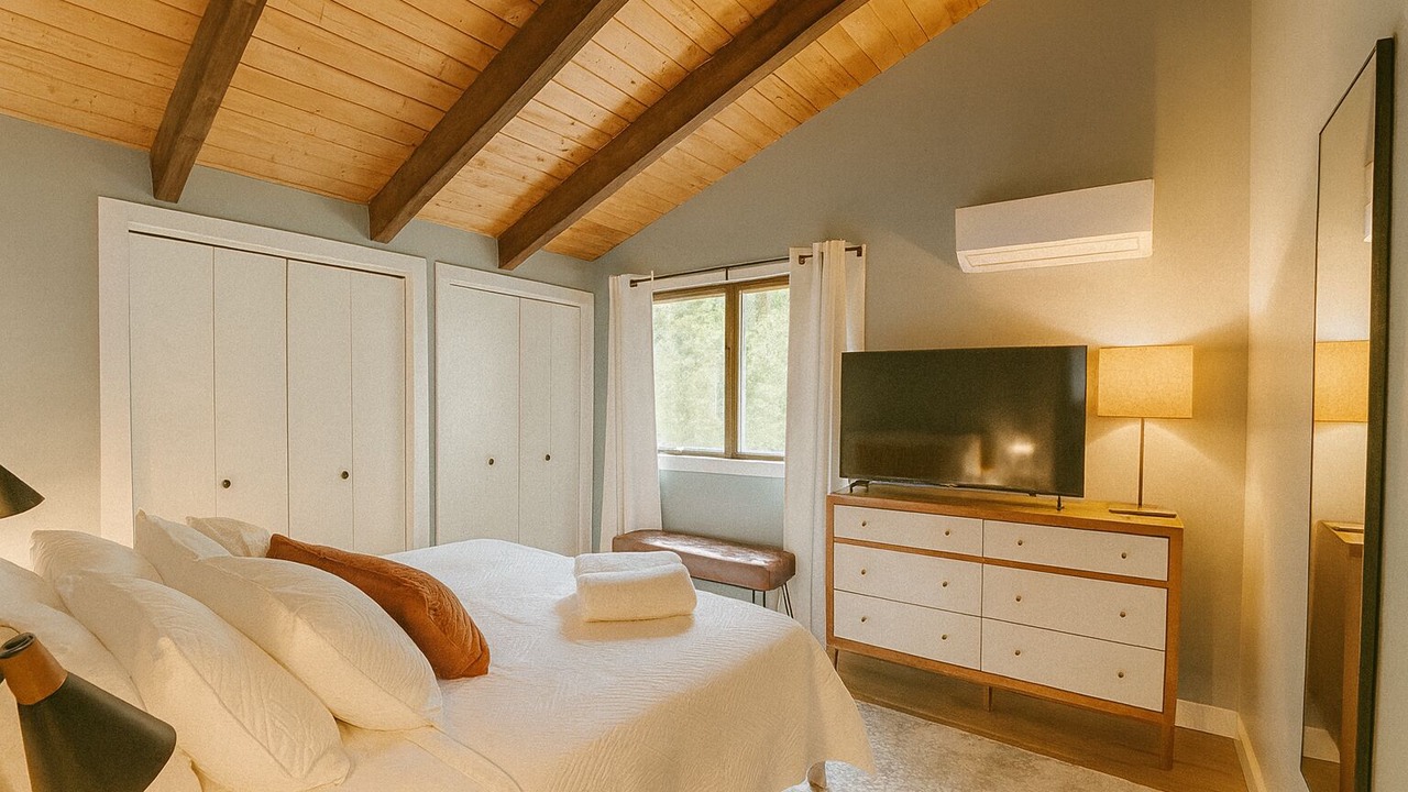 Photo of Others in Lake Ariel