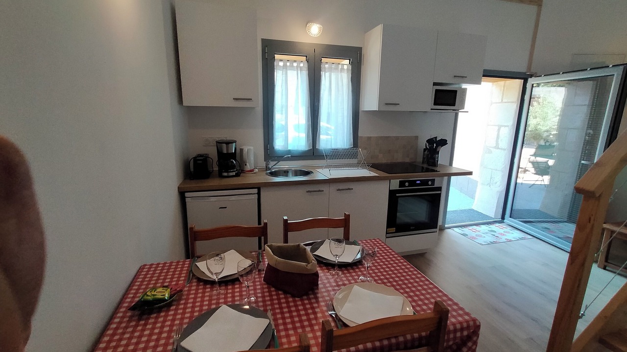 Photo of Kitchen in Distre