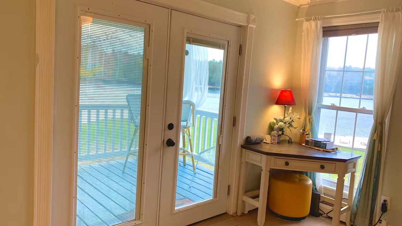 Photo of Others in Elwood