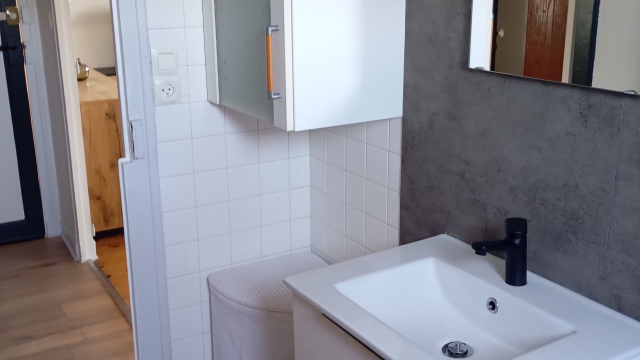 Photo of Bathroom in Tulle