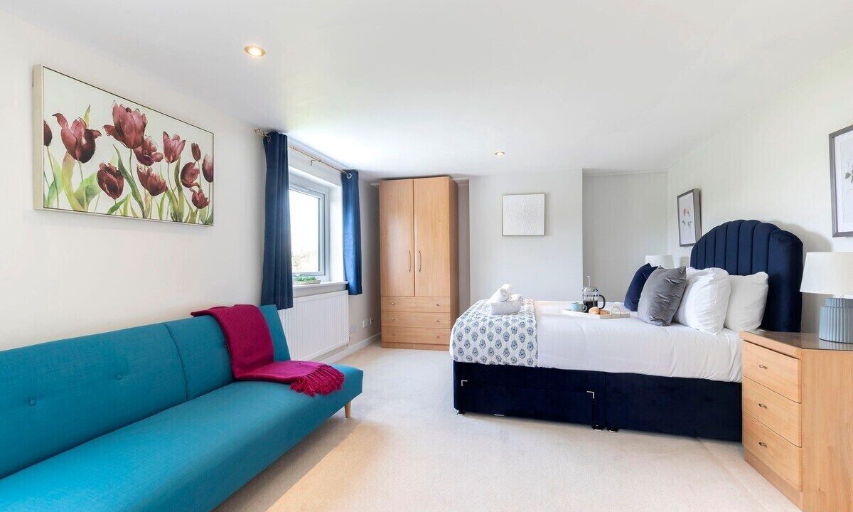 Photo of Others in Eastington